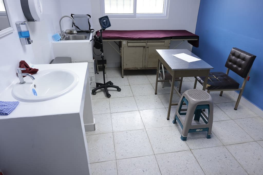 Refuerzan atención médica gratuita en Aguascalientes con 85 centros de salud; 12 operan día y noche